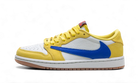 Air Jordan 1 Retro Low OG SP Travis Scott Canary, Canary/Racer Blue/Light Silver/Gum Medium Brown (DZ4137-700)