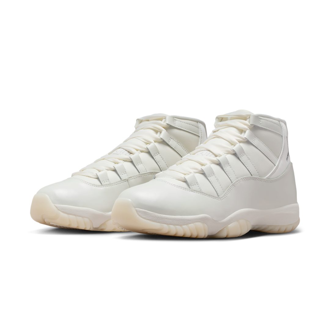 Air Jordan 11 Retro Pearl