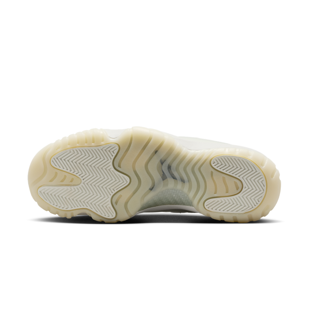 Air Jordan 11 Retro Pearl, Sail/Pearl Grey/White/Metallic Silver (AR0715-110)