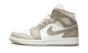 Air Jordan 1 Mid Line