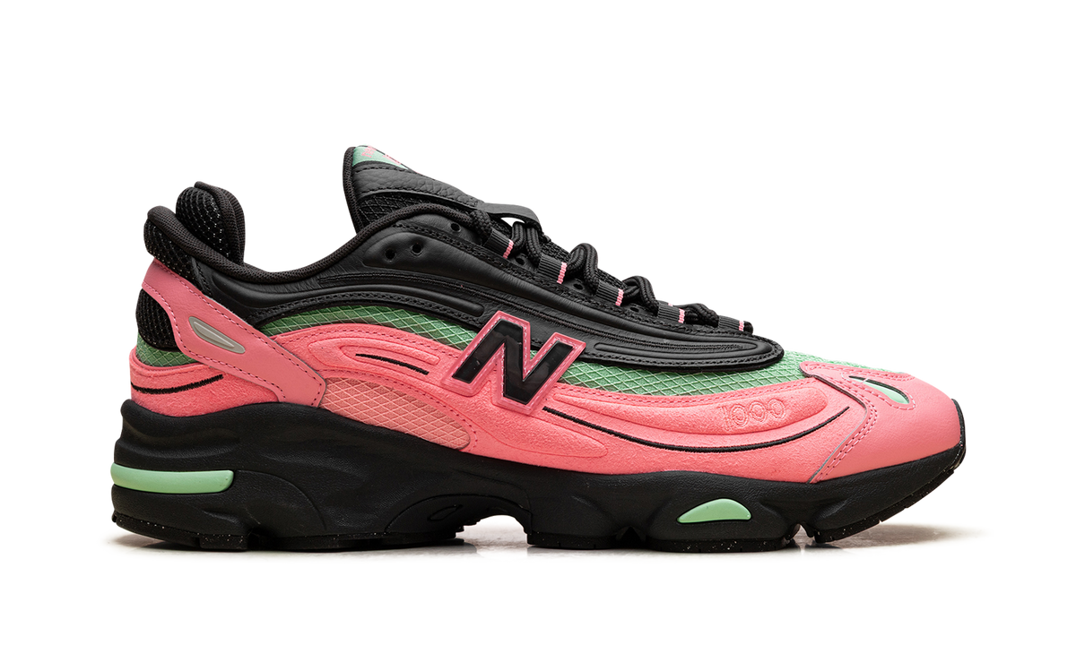 New Balance 1000 Black Pink