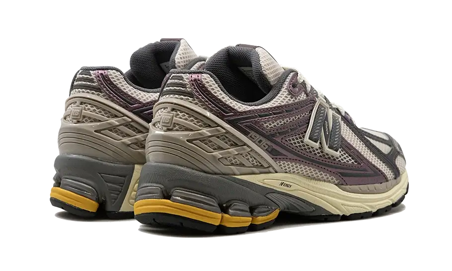 New Balance 1906R Licorice, Licorice/Moonbeam/Castlerock (M1906RRA)