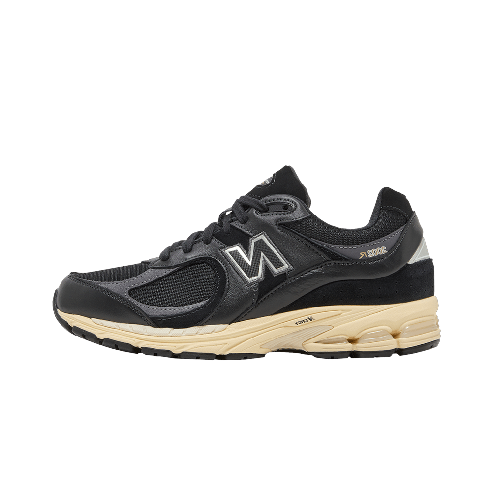 New Balance 2002R Black Vintage, Black/Black (M2002RIB)