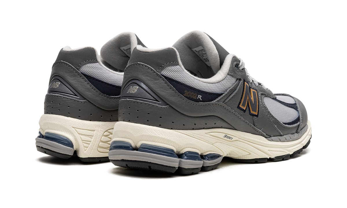 New Balance 2002R Castlerock