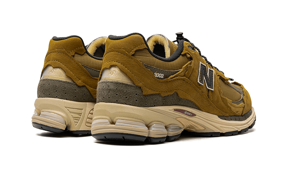 New Balance 2002R Protection Pack High Desert, High Desert/Dark Moss/Black (M2002RDP)