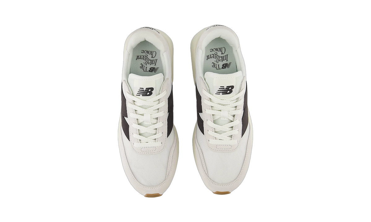 New Balance 370 Sea Salt Black Cement Gum