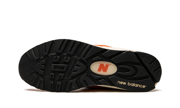 New Balance 990v2 MiUSA Marigold, Marigold/Black (M990AI2)