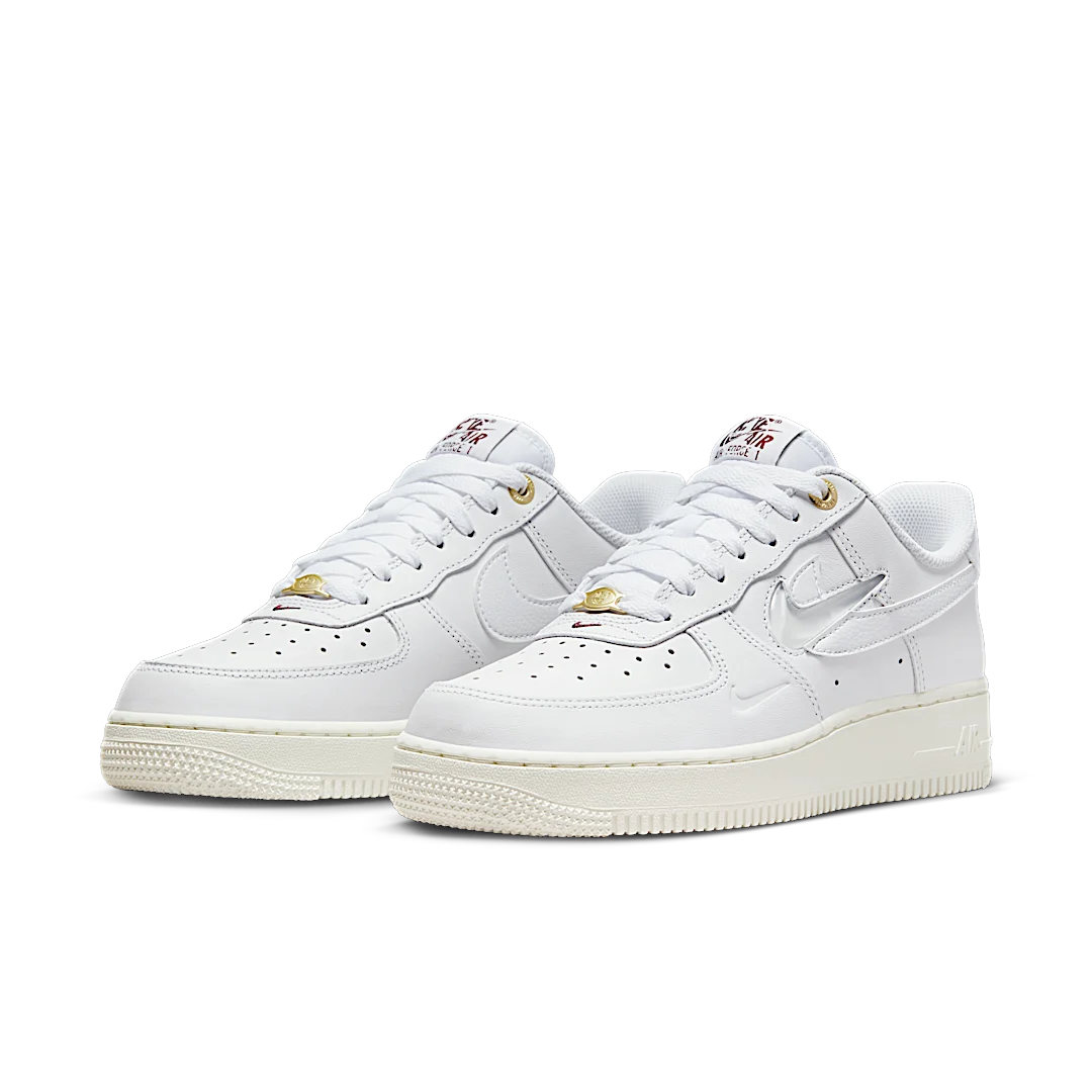 Nike Air Force 1 Low '07 Premium History Of Logos White Sail, White/Sail/Team Red/White (DZ5616-100)