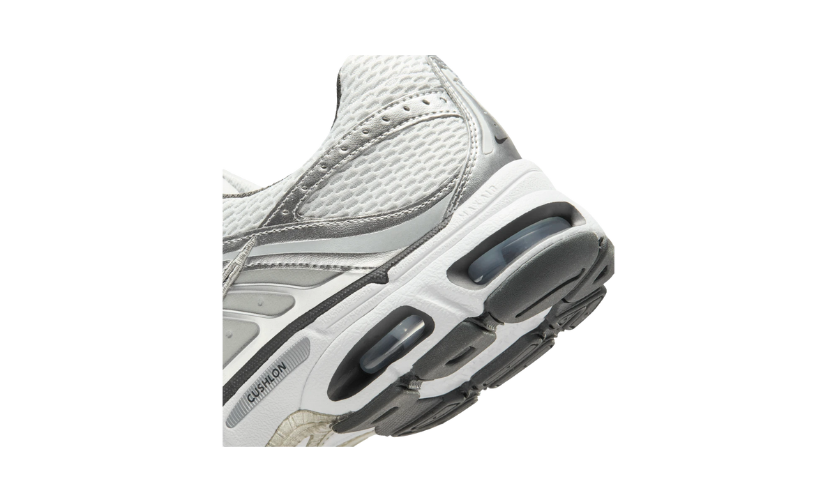 Nike Air Max Moto 2k Grey