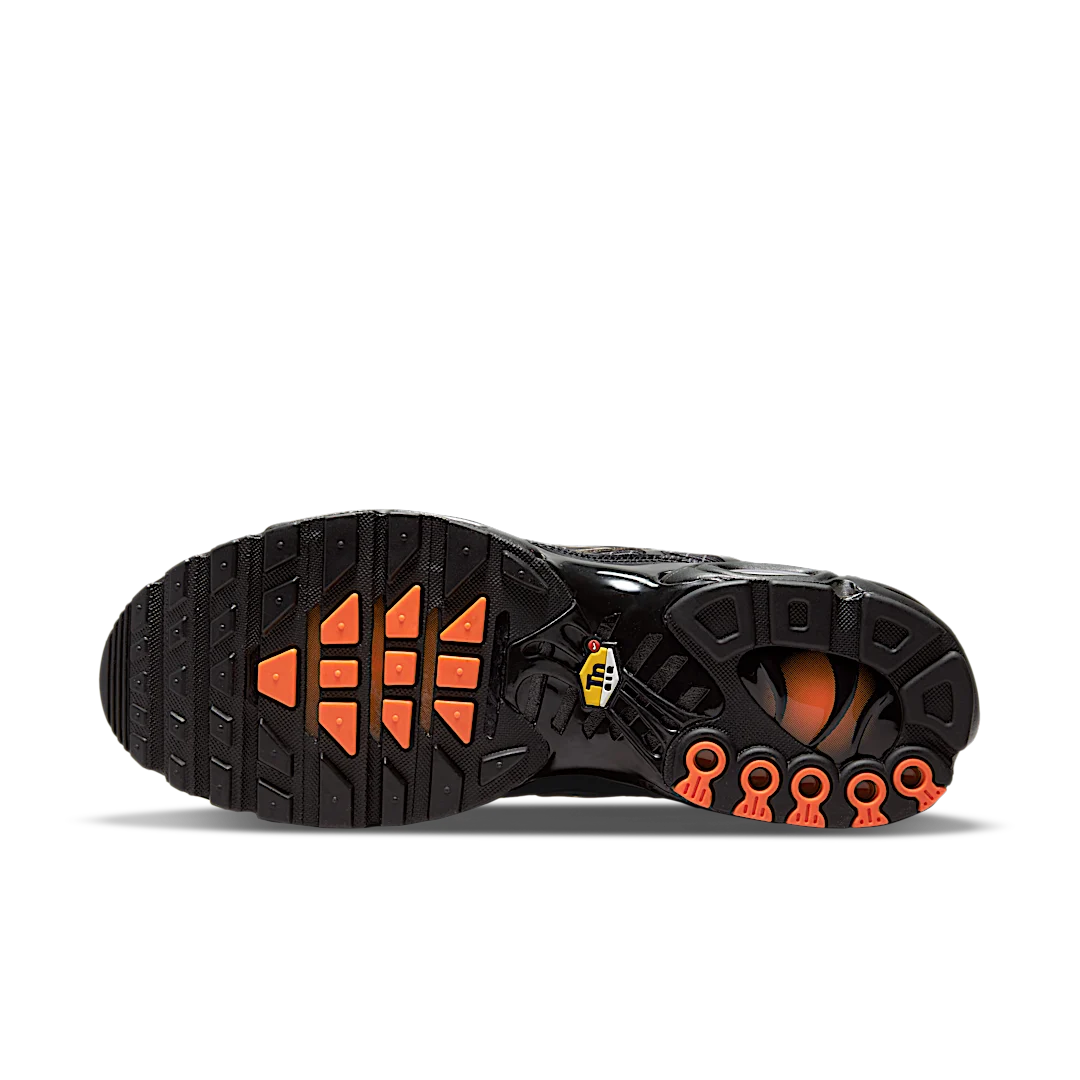 Nike Air Max Plus 3D Swoosh Black, Black/White/Orange (DR0138-001)