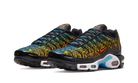 Nike Air Max Plus Brixton Graffiti, Black/Photo Blue/Tour Yellow/Team Orange (DX2665-001)