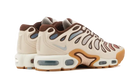 Nike Air Max Plus Drift Phantom Cacao Wow, Phantom/Light Armory Blue/Cacao Wow/Sail/Gum Yellow (FD4290-001)