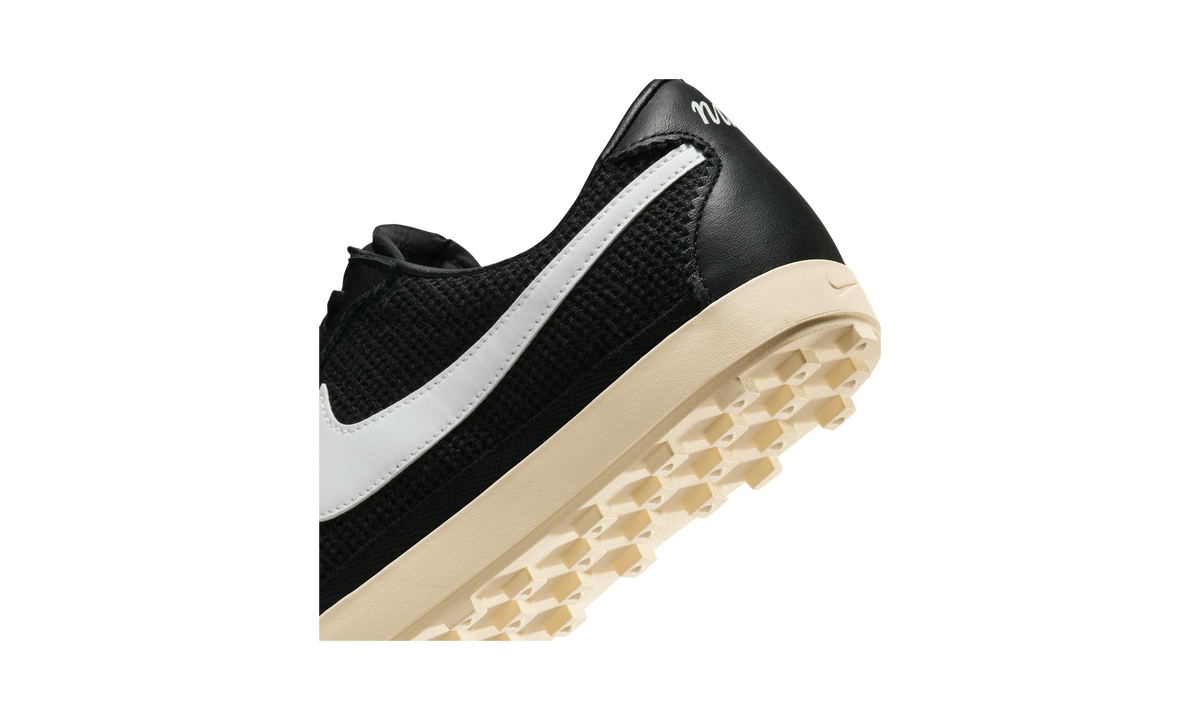 Nike Astro Grabber Textile Black White