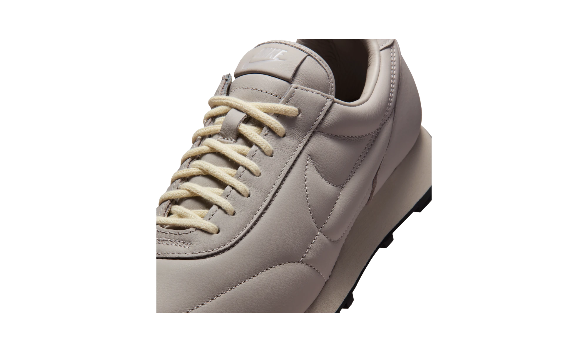 Nike Daybreak SP Moon Particle Light Bone