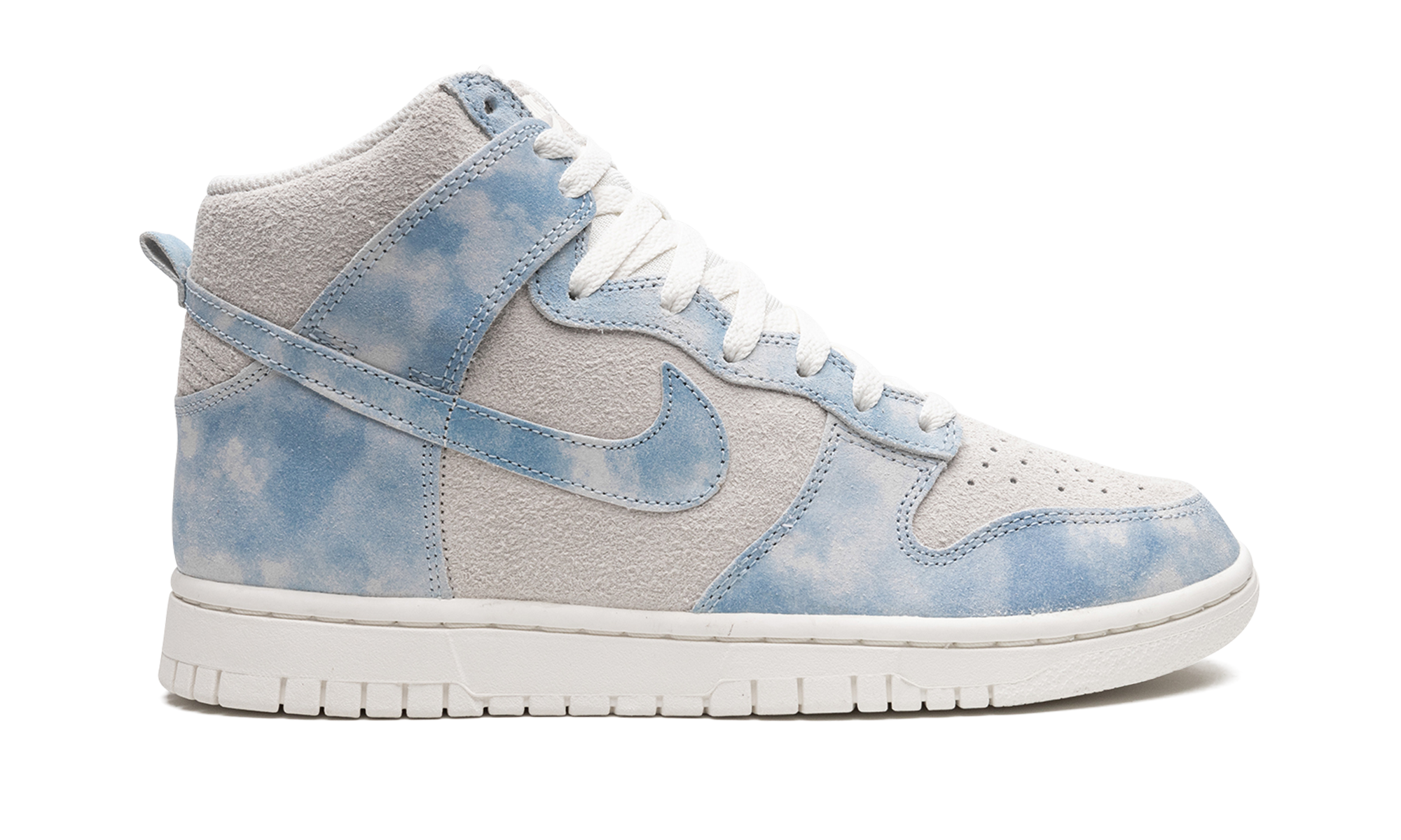 Nike Dunk High SE Clouds Celestine Blue