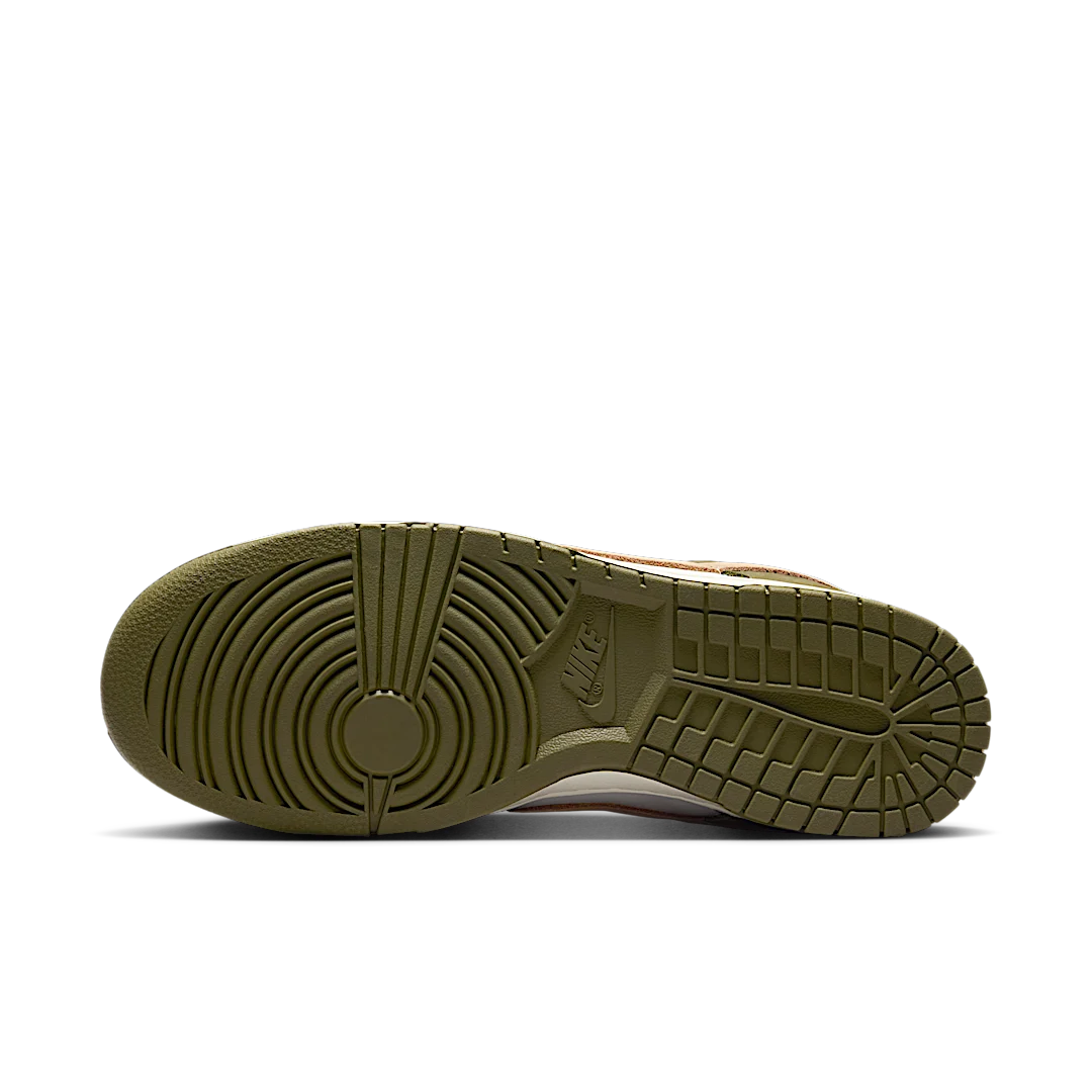 Nike Dunk Low Premium Medium Olive Hemp, Medium Olive/Summit White/Sail/Hemp (FQ8250-200)