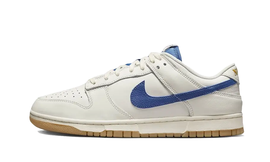 Nike Dunk Low SE Sail Dark Marina Blue, Sail/Dark Marina Blue/University Red/Dark Marina Blue (DX3198-133)