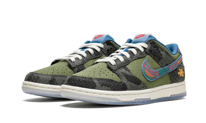 Nike Dunk Low Siempre Familia, Carbon Green/Rift Blue-Sail (DO2160-335)