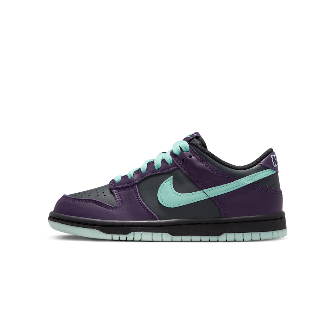 Nike Dunk Low Wizard