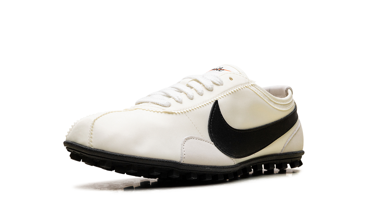 Nike Moon Shoe Soft Pearl Black