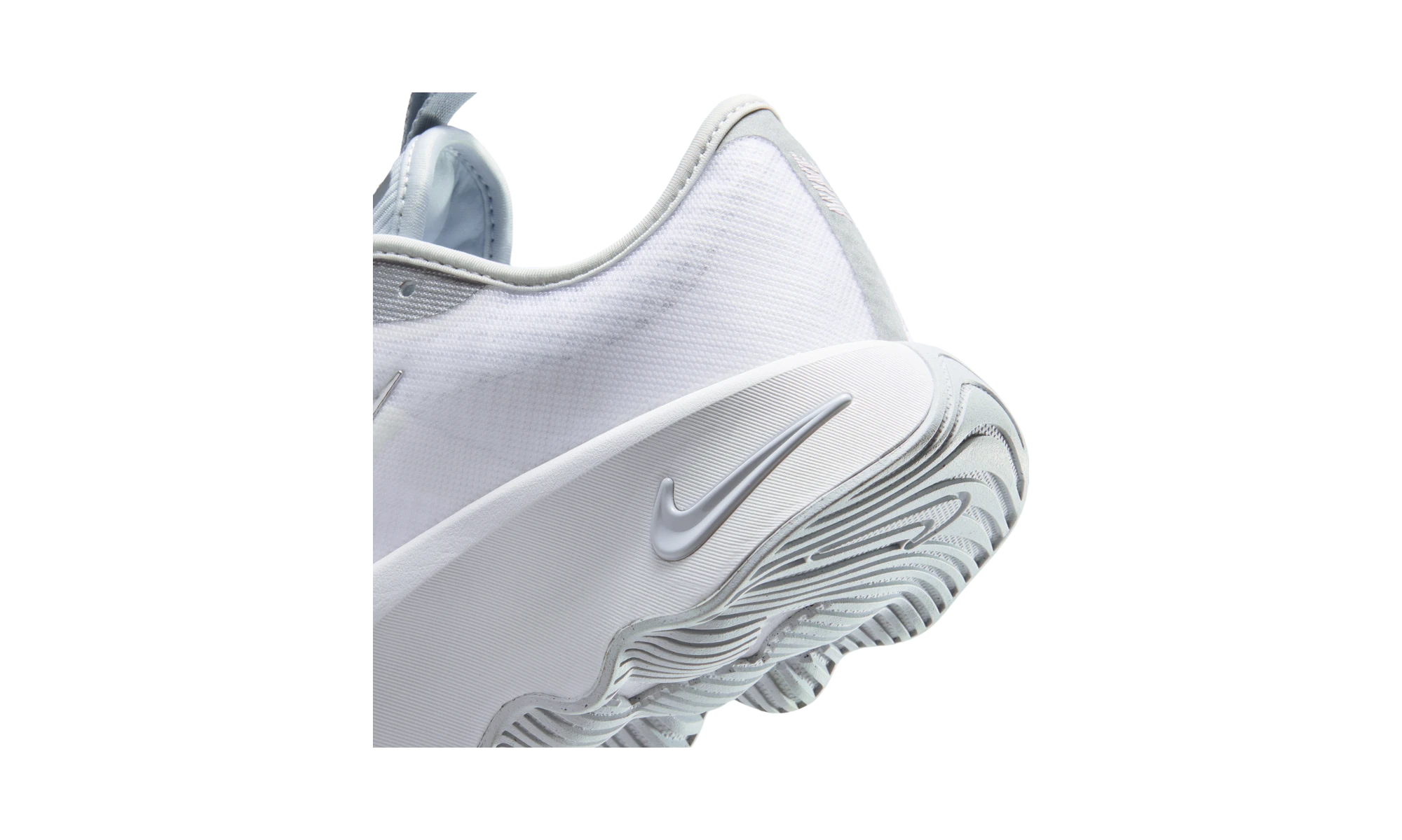 Nike Motiva 2 White Metallic Silver