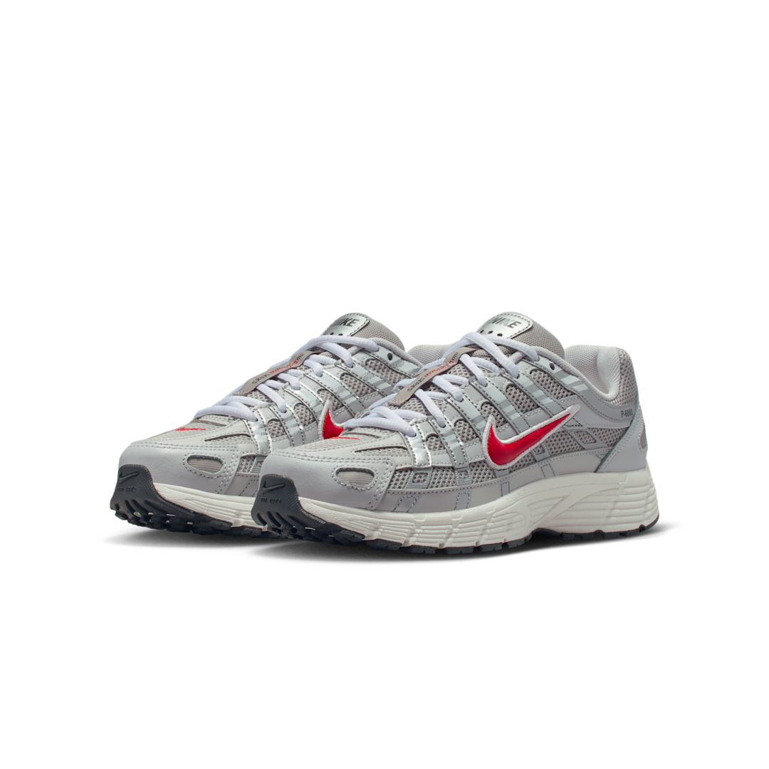 Nike P-6000 College Grey Phantom Fire Red, College Grey/Vast Grey/Phantom/Fire Red (HV5064-009)