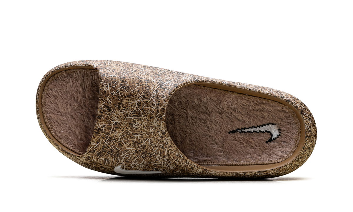Nike ReactX Rejuven8 Slide .SWOOSH Touch Grass Wheat