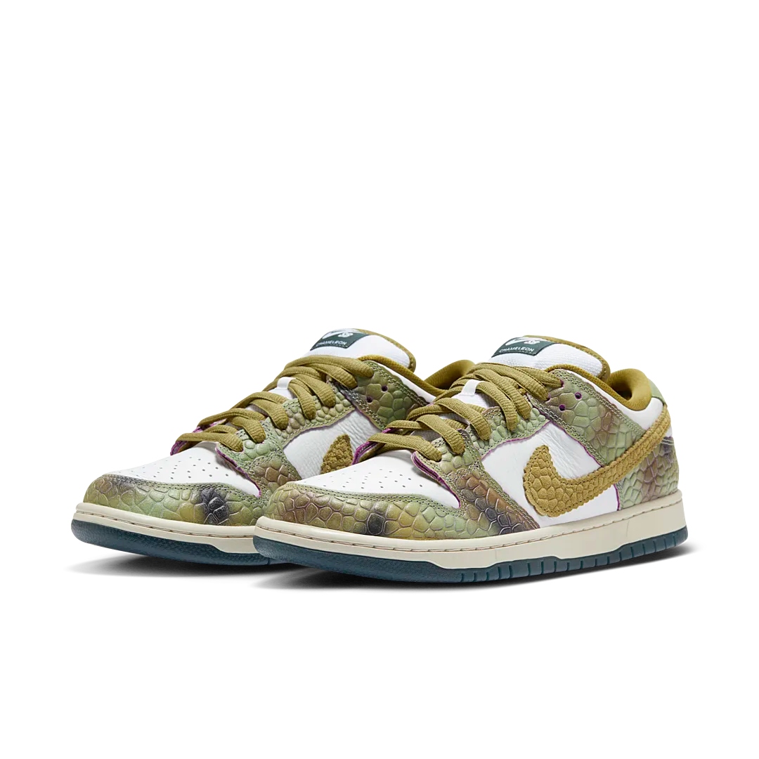 Nike SB Dunk Low Alexis Sablone Chameleon, Oil Green/Desert Moss/White (HJ3386-300)