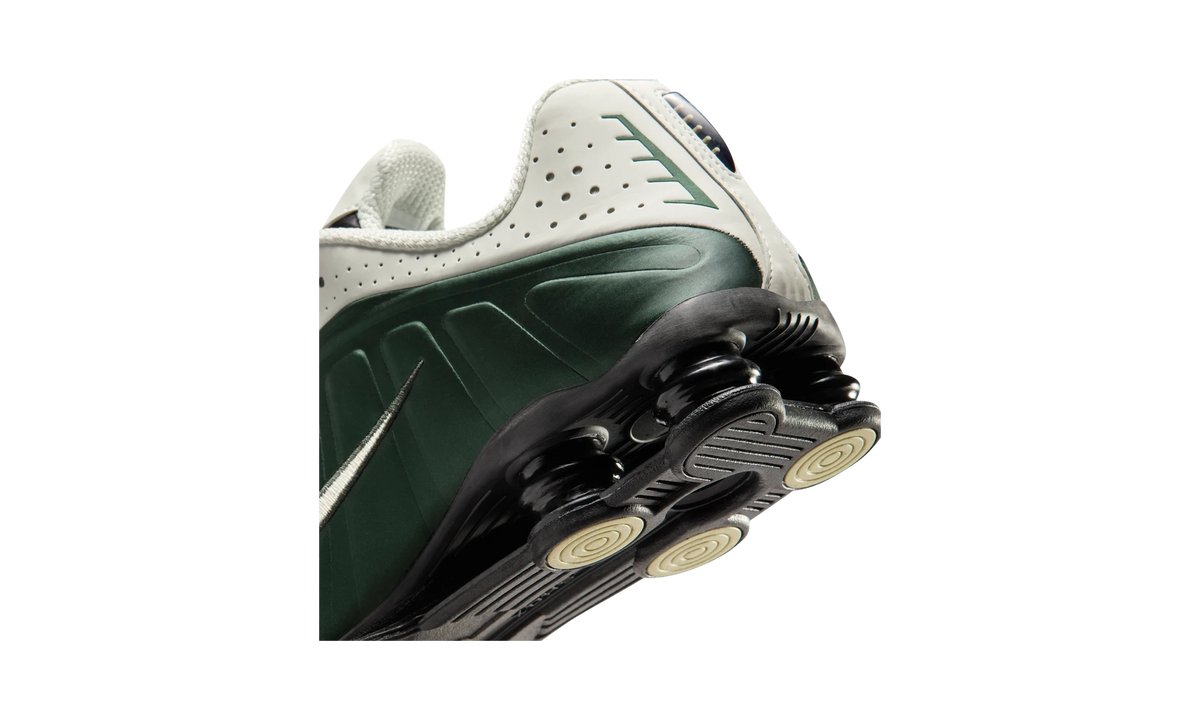 Nike Shox R4 Black Spruce