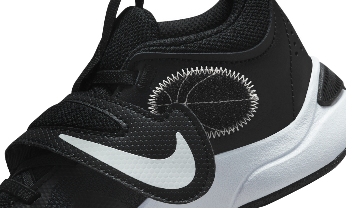Nike Team Hustle D11 PS Black White
