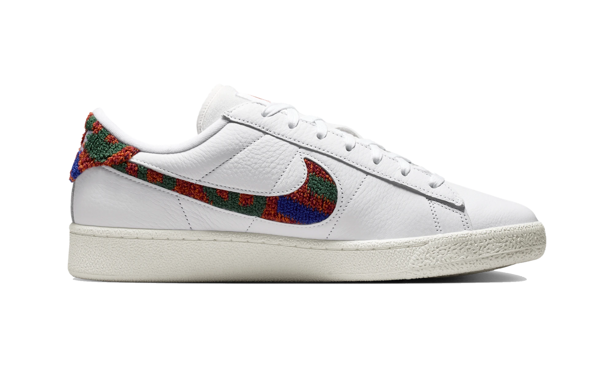 Nike Tennis Classic Premium White Sail Safety Orange