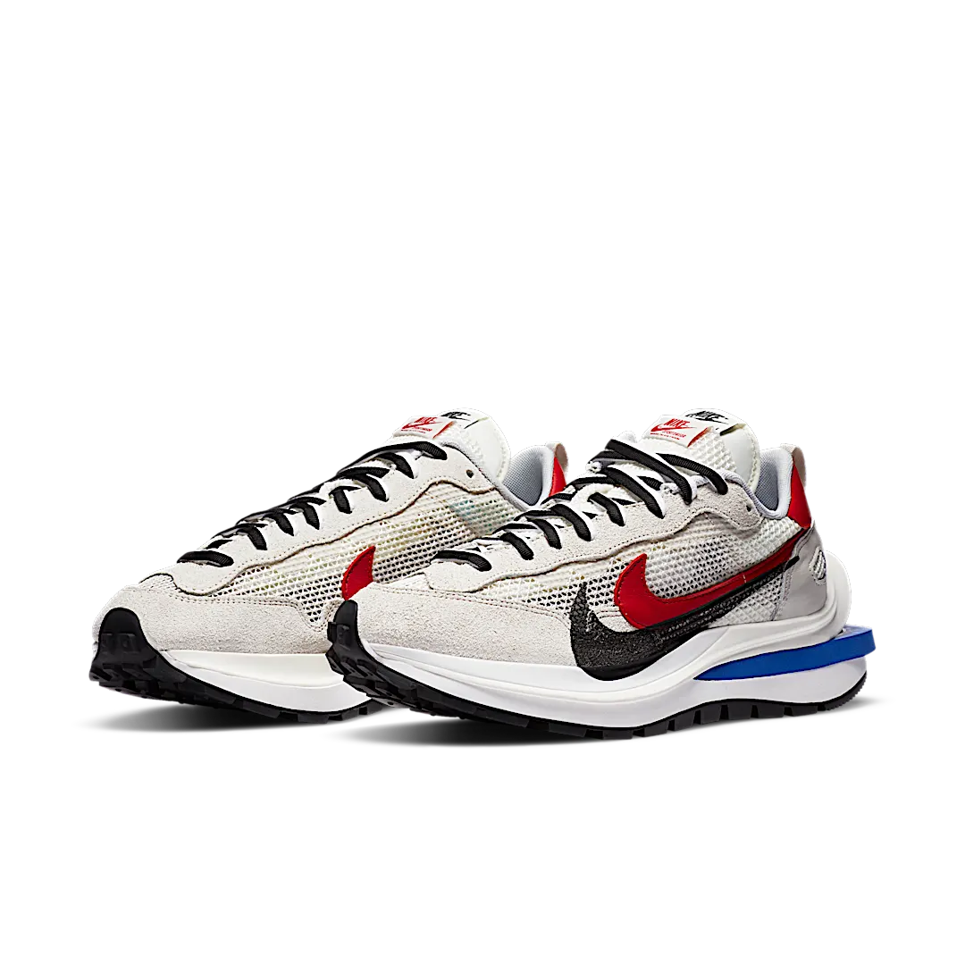 Nike Vaporwaffle sacai Sport Fuchsia Game Royal, Sail/Sport Fuchsia-Light Bone-Game Royal (CV1363-100)