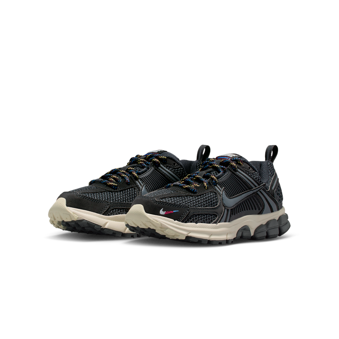 Nike Vomero 5 Black Soft Pearl Burgundy Crush, Black/Soft Pearl/Burgundy Crush/Anthracite (IB5853-001)