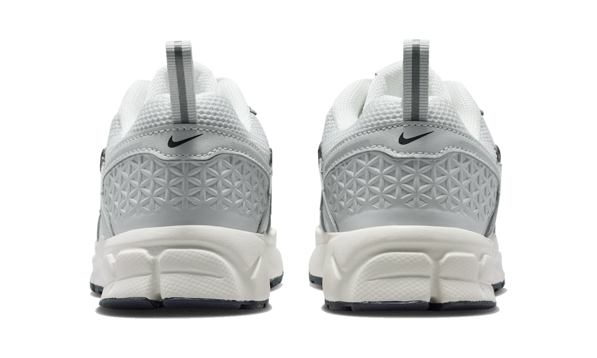 Nike Vomero 5 Photon Dust Gridiron Chrome (PS)