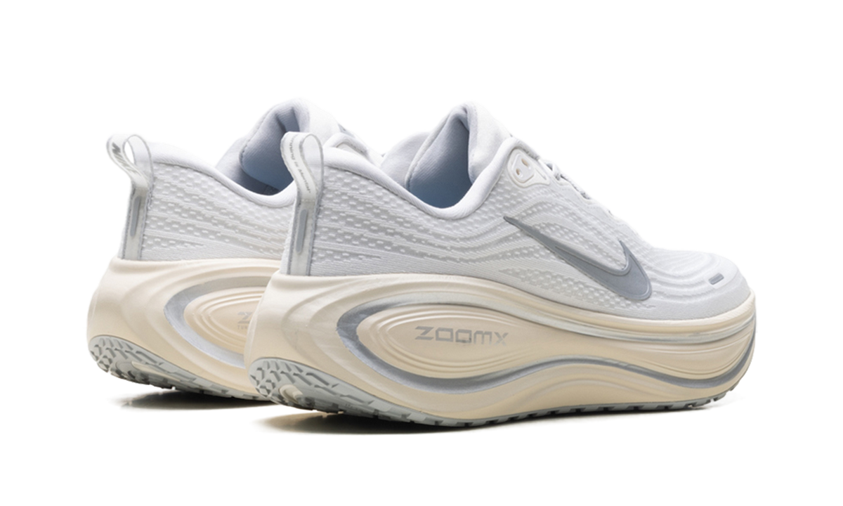 Nike Vomero Plus Running is Mental