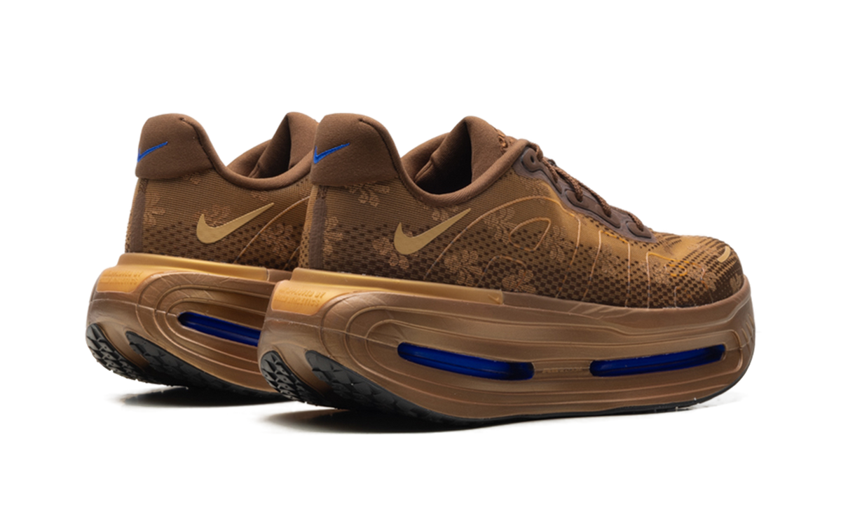 Nike Vomero Premium Flat Stout