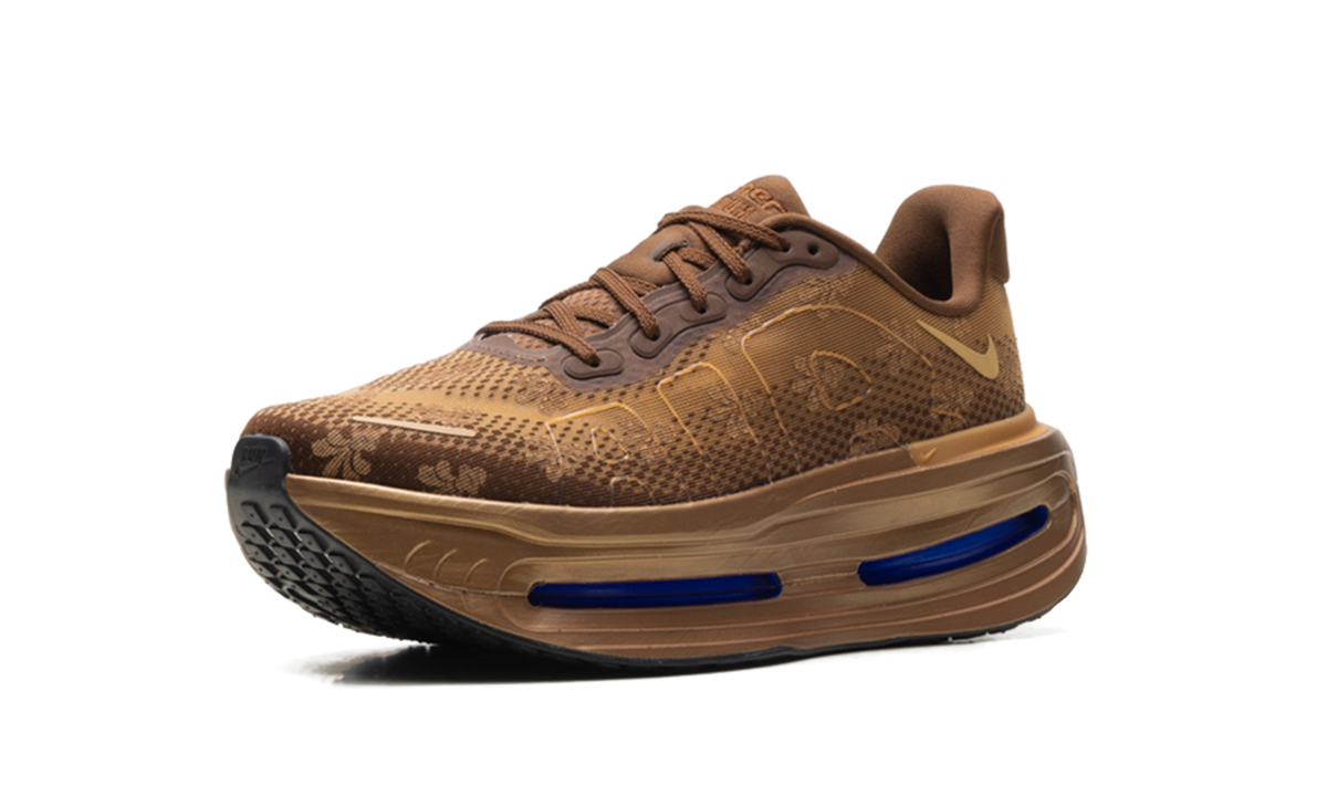 Nike Vomero Premium Flat Stout