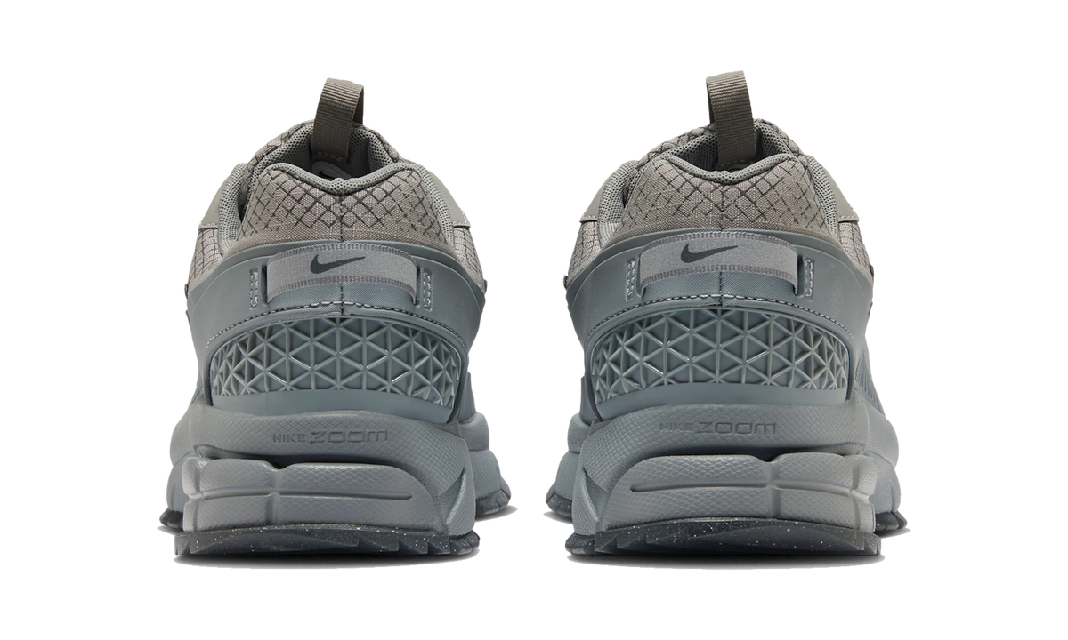 Nike Zoom Vomero 5 Roam Metallic Platinum