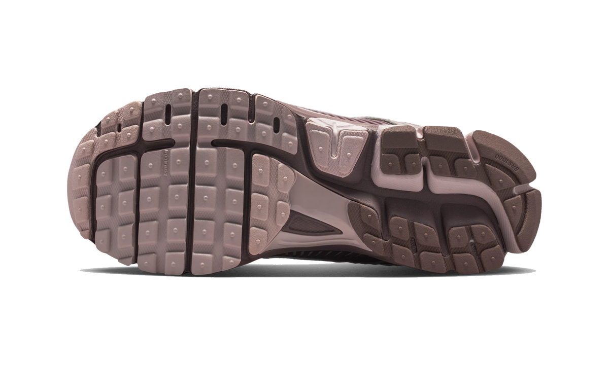 Nike Zoom Vomero 5 Tattoo Particle Rose