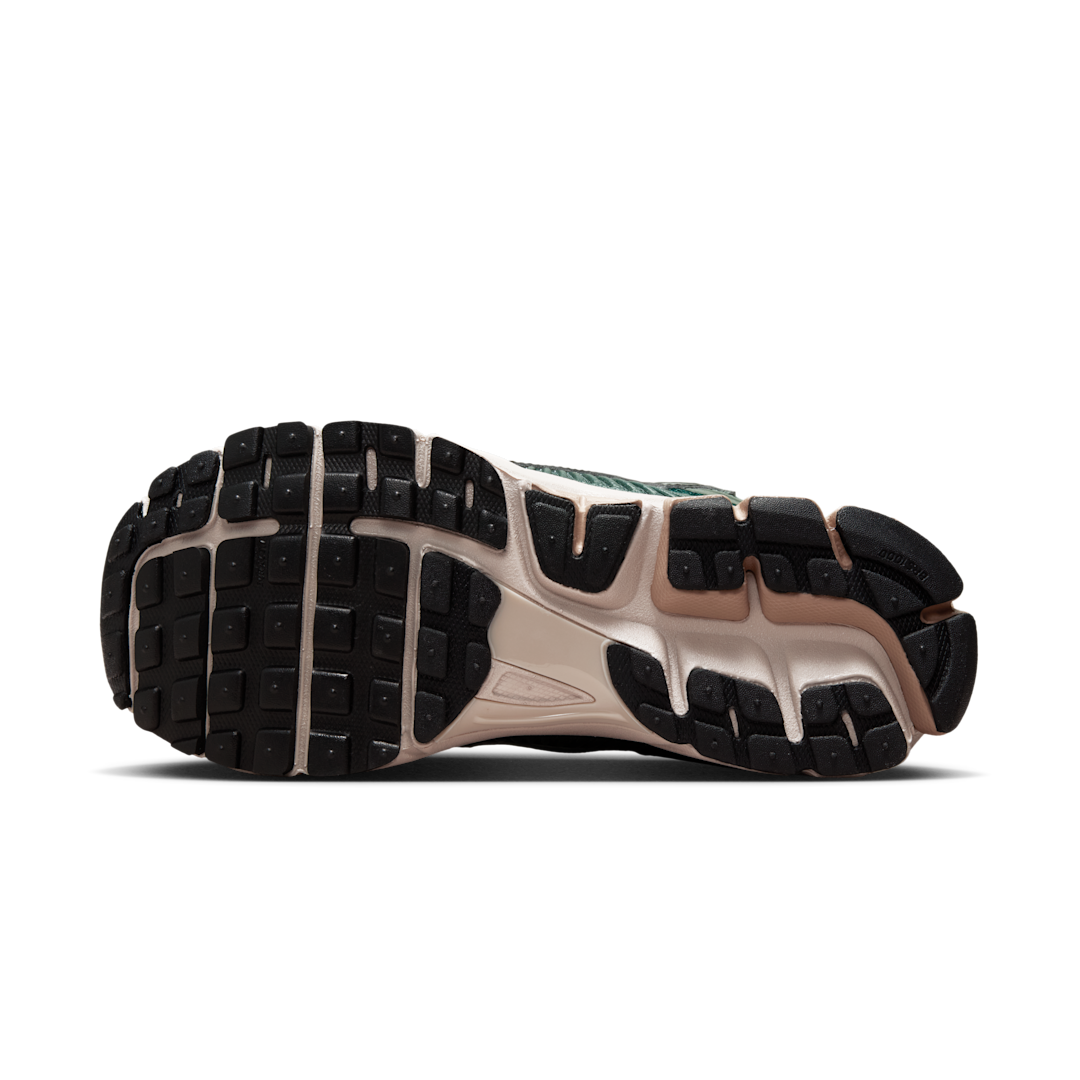 Nike Zoom Vomero 5 Vintage Green Light Orewood Brown Hemp Chrome