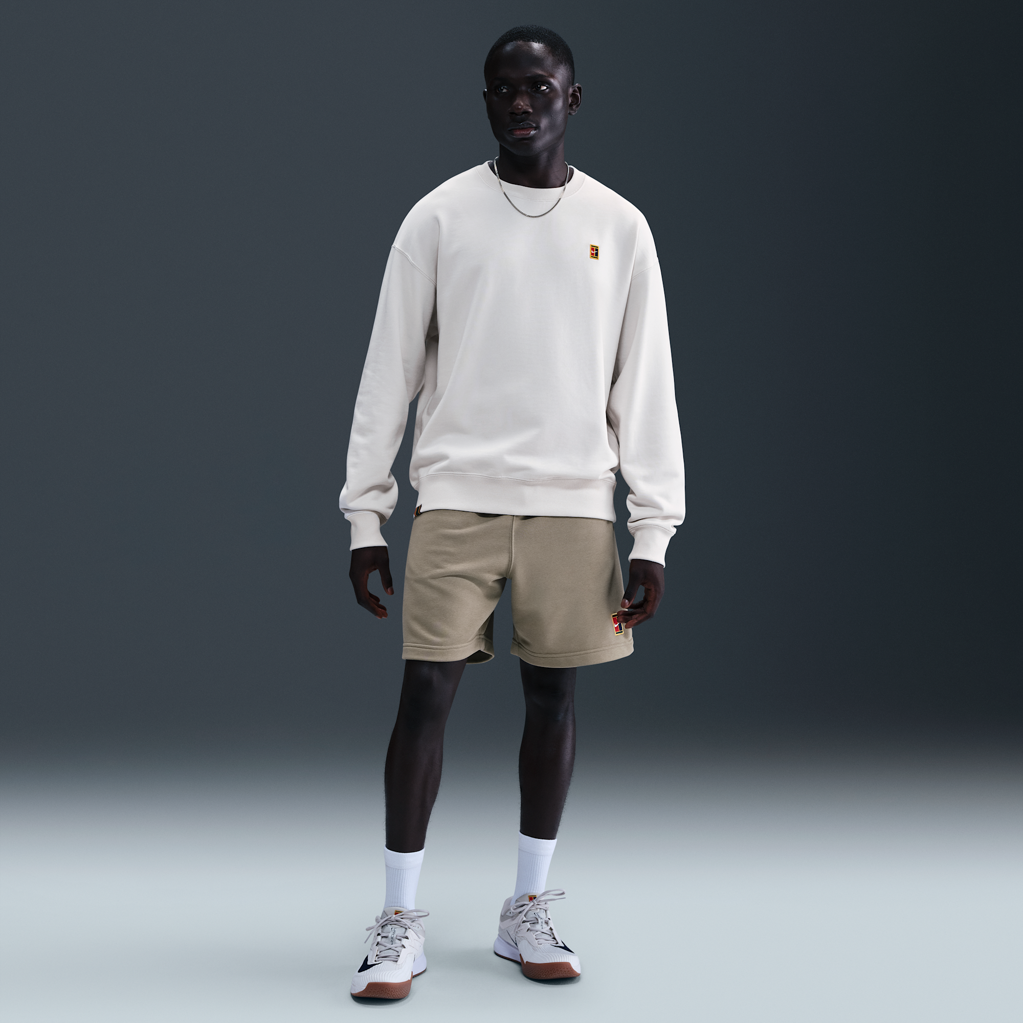 NikeCourt Men's French Terry Crewneck Top Phantom