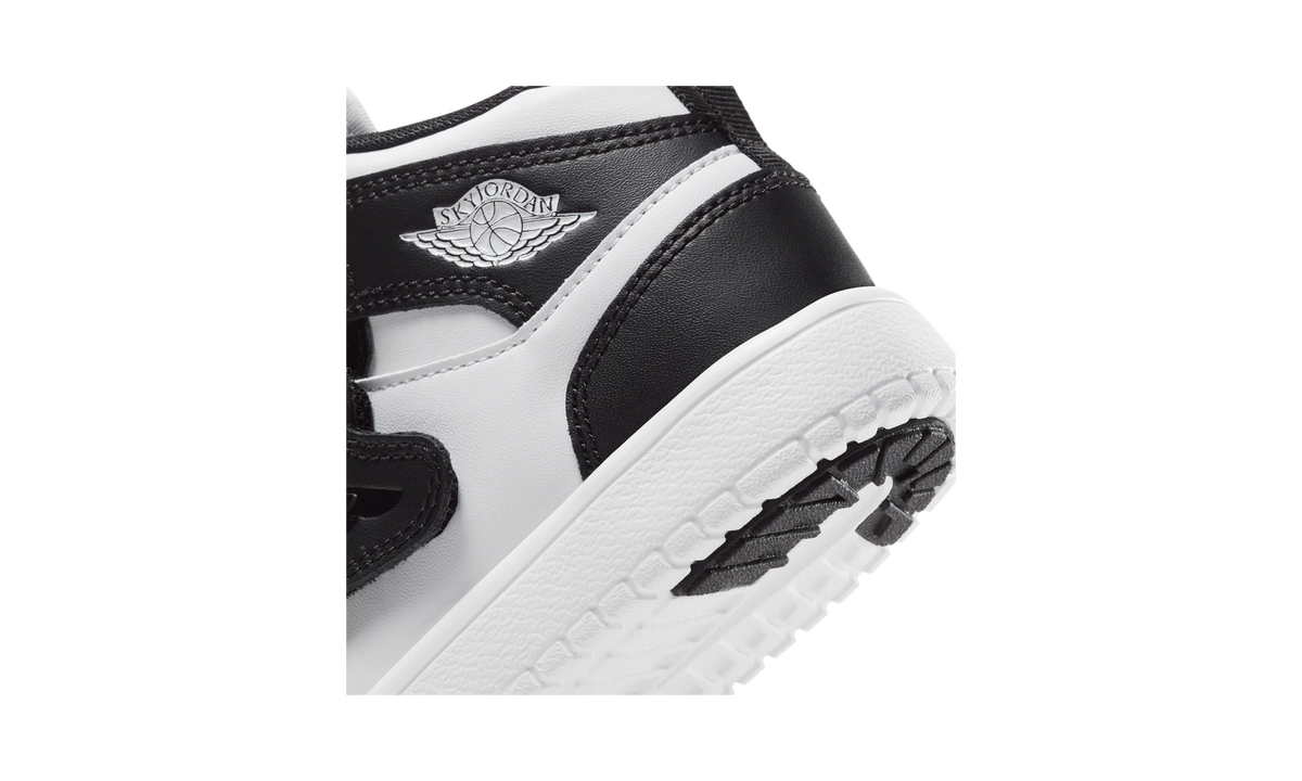Sky Air Jordan 1 Black Whtie (PS)