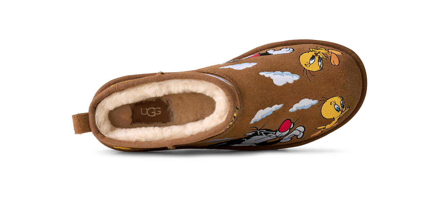 UGG Classic Ultra Mini Boot Palace x Looney Tunes Chestnut