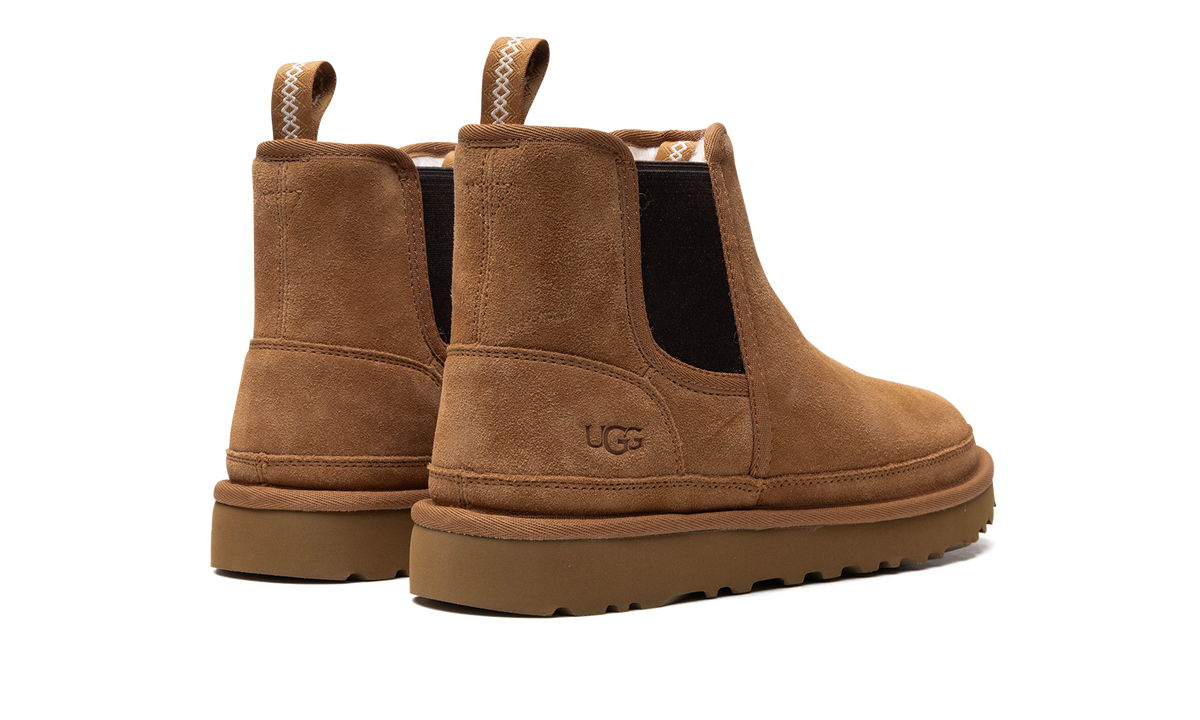 UGG Neumel Chelsea Boot Chestnut