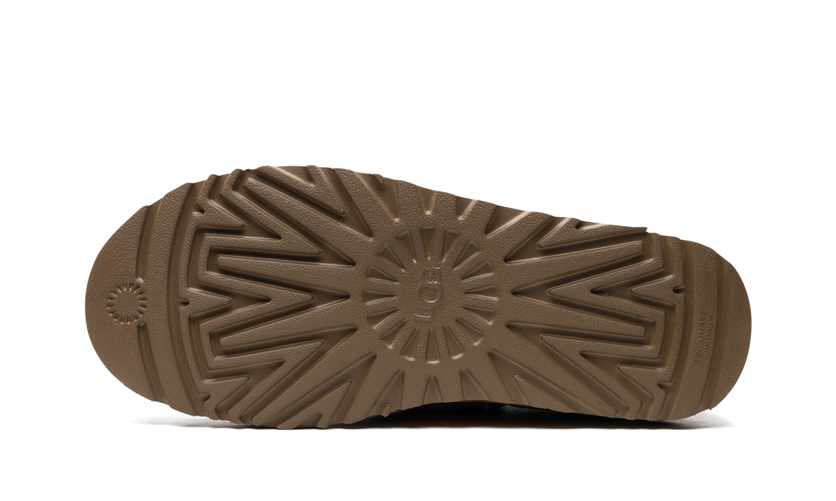 UGG Neumel Chelsea Boot Chestnut
