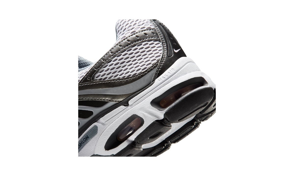 Nike Air Max Moto 2K Smoke Grey/Anthracite/Pink Foam/White