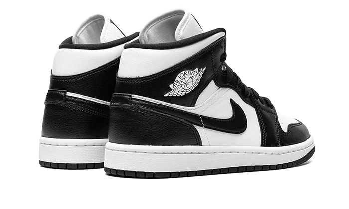 Air jordan 1 discount mid og panda
