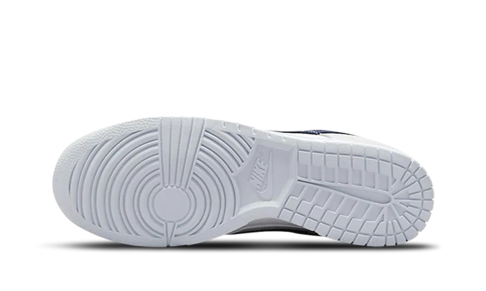 Nike Dunk Low Mini Swoosh Sneaker